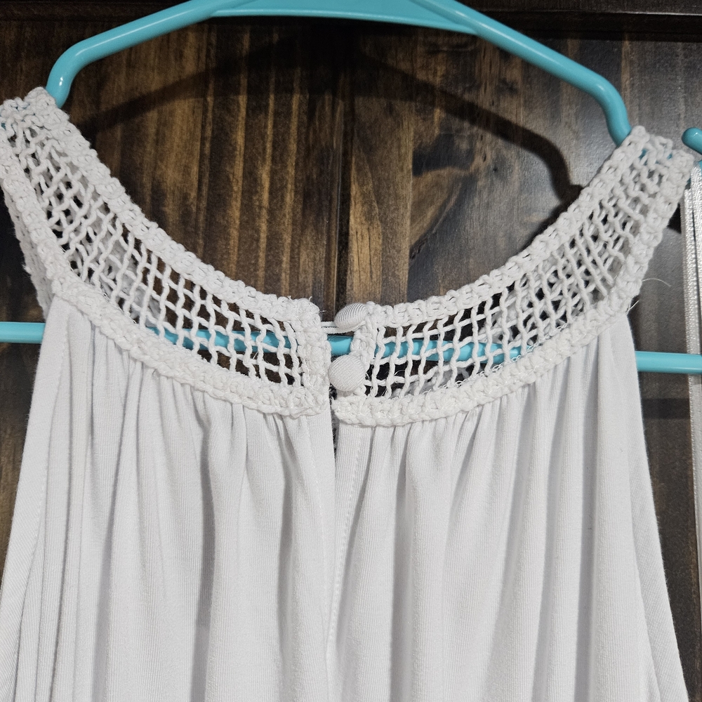 Elegant White Lace Tank Top - Picture 5 of 5